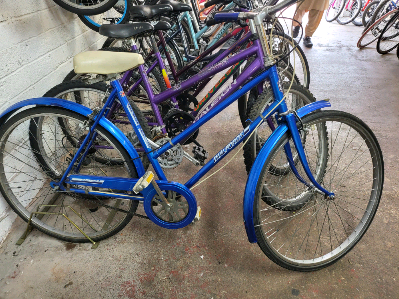 Halfords hybrid bike VINTAGE Serviced 
